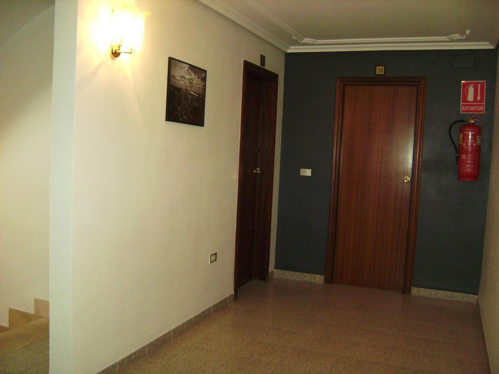 Pension Miami Алмазора Екстериор снимка
